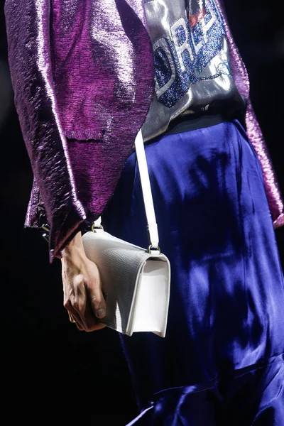 Look 2